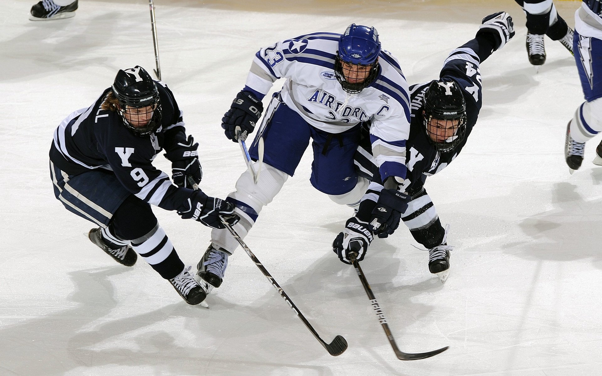 中立代表队B混合接力决赛冲刺抢眼