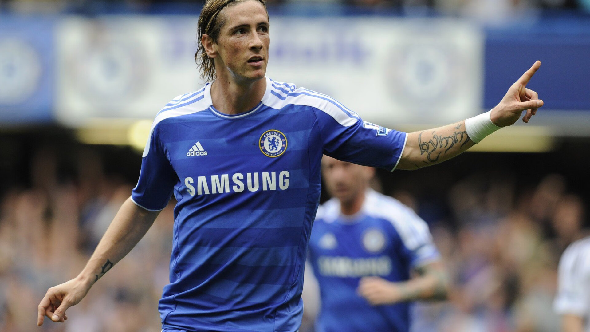 青少年足球比赛设置体能比拼环节促进全面发展,青少年足球专项体能训练教程